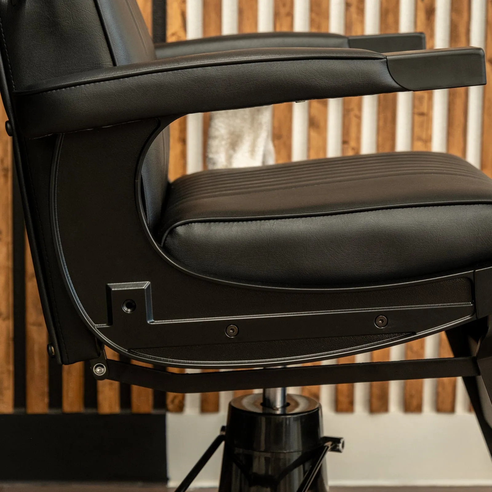 Capri Barber Chair