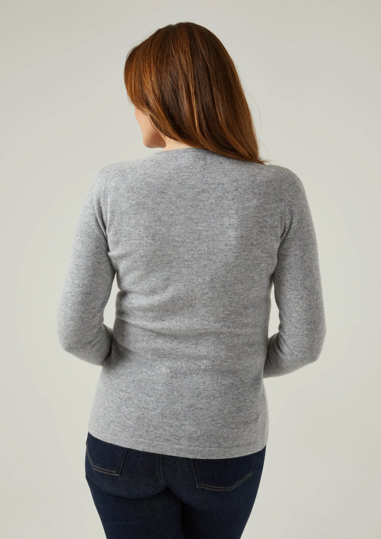 Georgina Ladies Geelong Lambswool Vee Neck Jumper In Silver